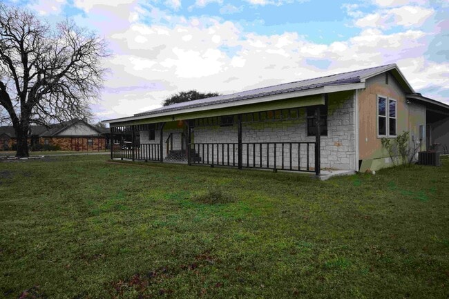 Photo - 3 bedroom, 2 bathroom home situated on a full acre in Gatesville with additional storage!