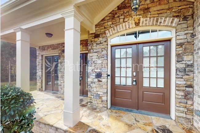 Building Photo - 535 Dickson Springs Rd