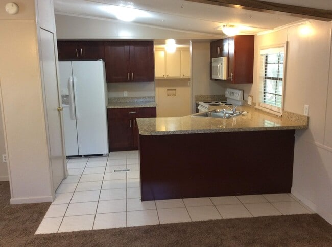 Photo - 8047 Mariner St