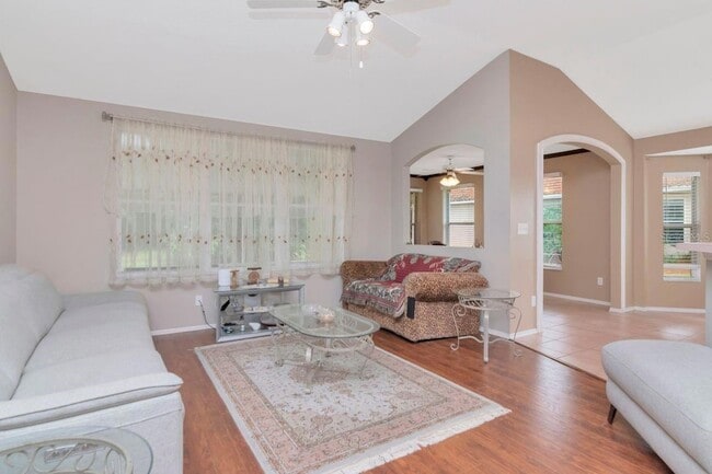 Photo - 314 Fountainview Cir