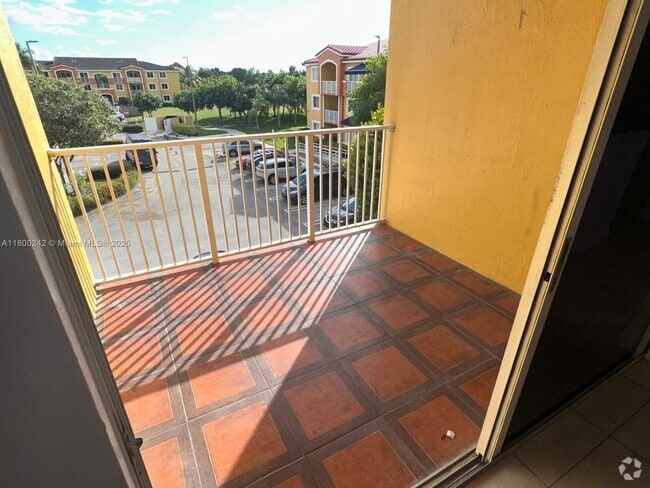 Building Photo - 20930 SW 87th Ave Unit 301 Rental