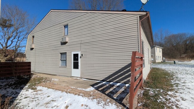 Photo - MN Cedar Village (857) Unit Apt A (1BR Loft)