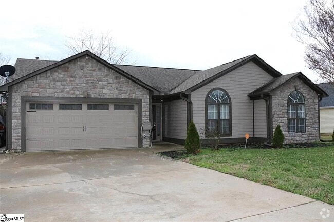 Building Photo - 204 Golden Leaf Ln Rental