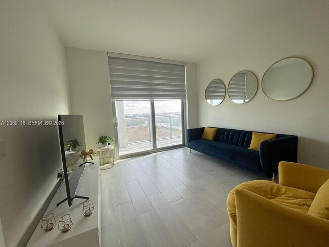 Photo - 2000 Metropica Wy Unit 1105
