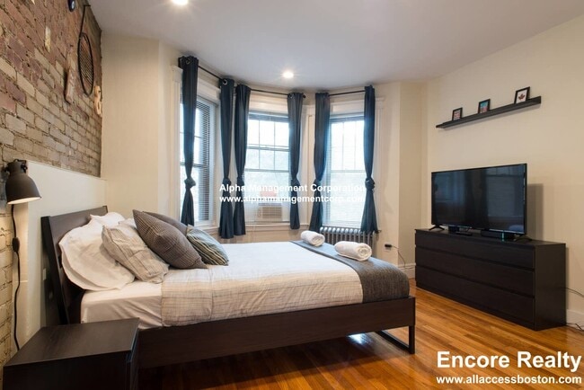 Photo - 58 Queensberry St Unit 16