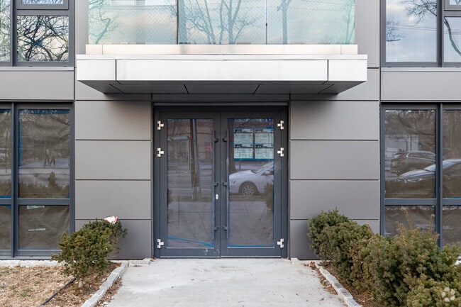 Entrance - Parsons- Gardens Condominiums