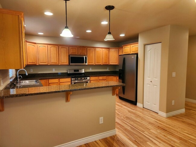 Photo - 1308 Parkstone Ln