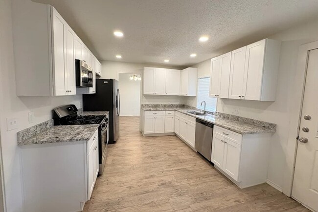 Photo - 4146 Hathaway Dr