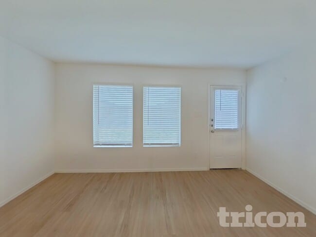 Photo - 17527 Grand Fir Ln