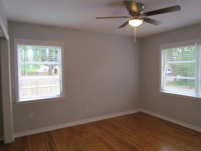 Photo - 2054 Emogene St