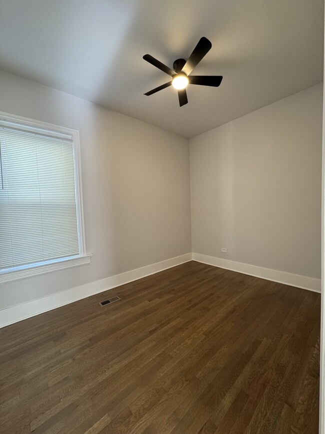 Photo - 11578 S Perry Ave