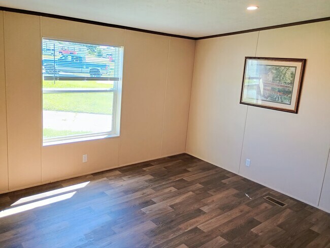 Photo - 200 N 28th St