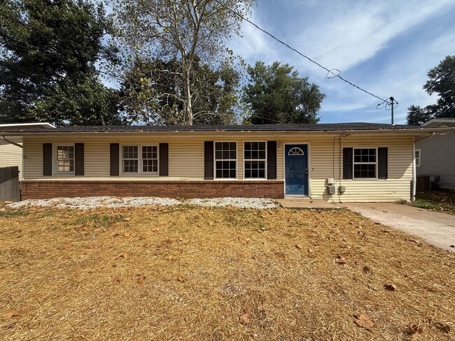 Building Photo - 3219 W Latoka St