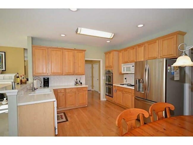 Photo - 2803 Stillwater Park Dr NE