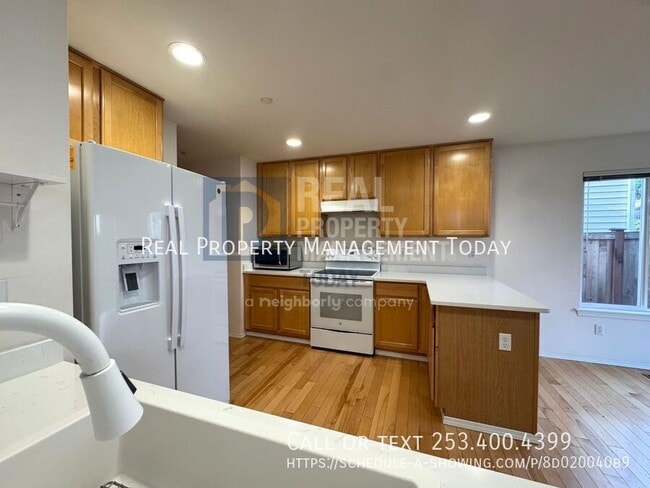 Photo - 2702 Meyer St