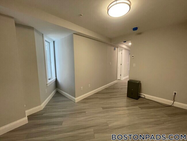 Photo - 328 Bank St Unidad 2