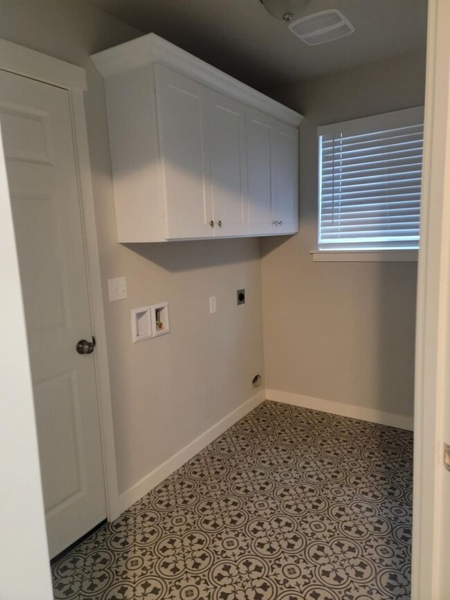 Photo - Clearwood/Yelm 3 bedroom, 2 bath Rambler. ...