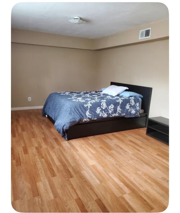 Photo - 469 Stonehedge Dr