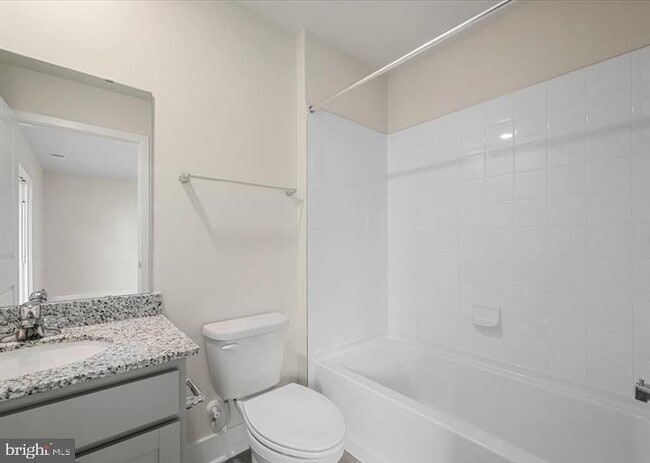 Photo - 123 Lakota St