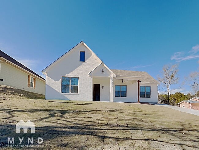 Building Photo - 1206 Comanche Cove Dr Rental