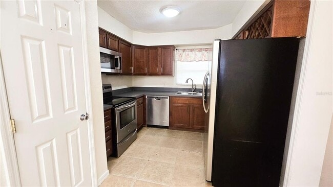 Photo - 2526 Edmond Cir