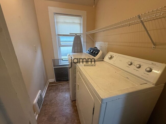 1726 Starkweather Ave Unidad 1726 Starkweather Ave Upper