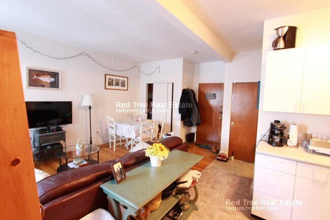 Photo - 199 Winthrop Rd