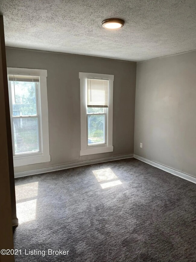 Photo - 856 S 24th St