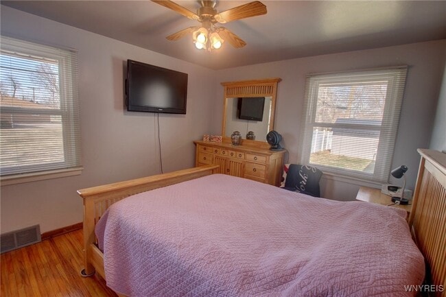 Photo - 190 W Elmview Ave