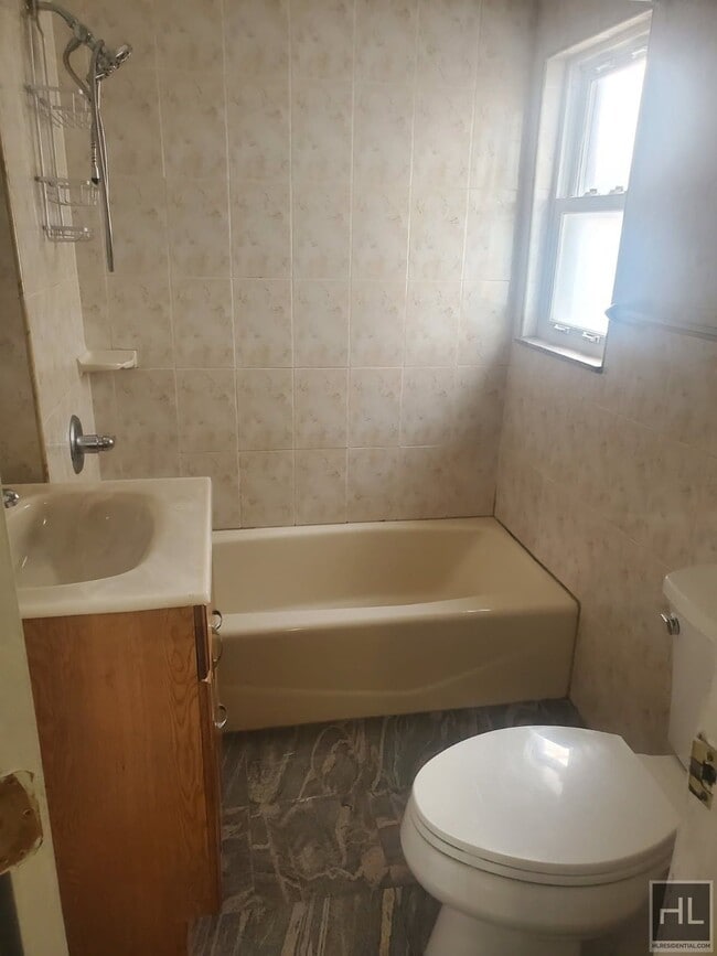 Photo - 163rd Rd Unit 2