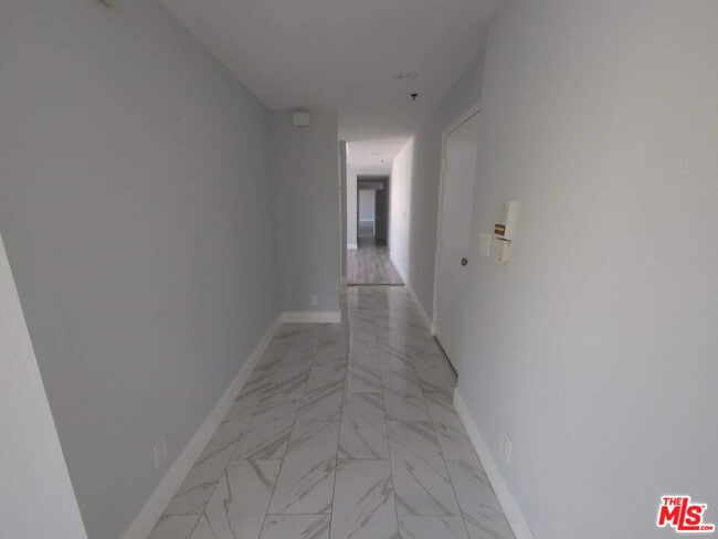Photo - 1844 Thayer Ave Unit 202