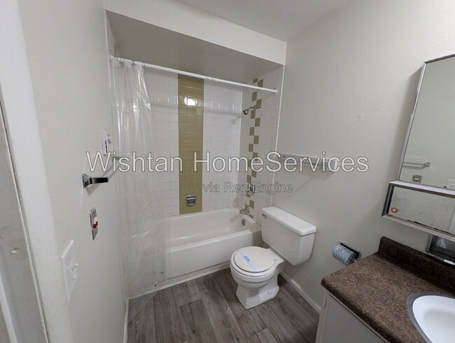 Photo - 204 Charleston Blvd Unit 5