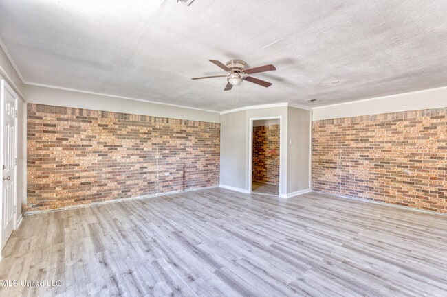 Photo - 504 N Island View Ave