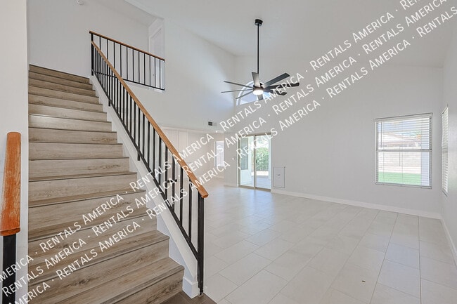 4018 W Camino Vivaz