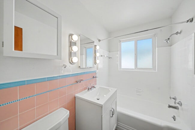 1443 N Jasmine-