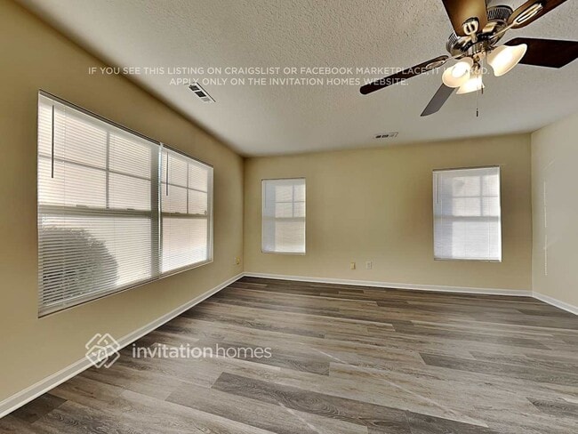 Photo - 1422 Moondance Ln