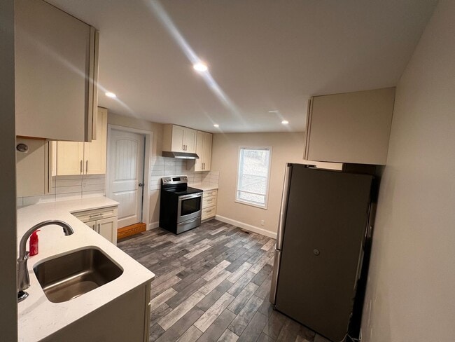 Photo - 613 Wallace Harris Ave