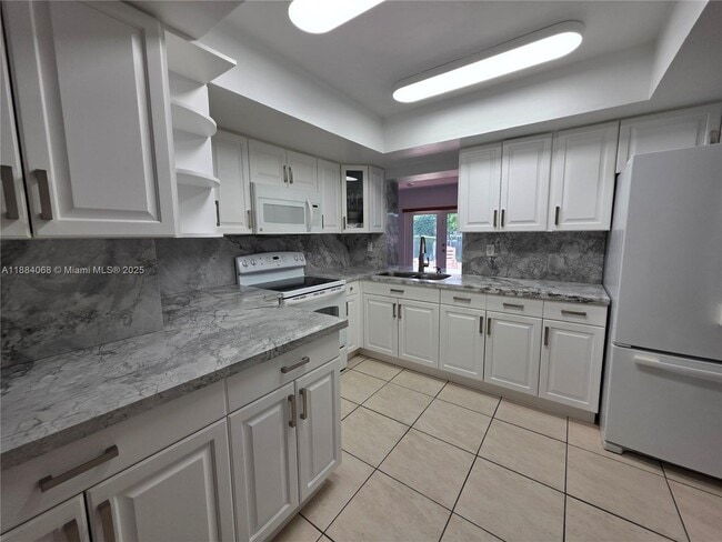 Photo - 14760 Lewis Rd