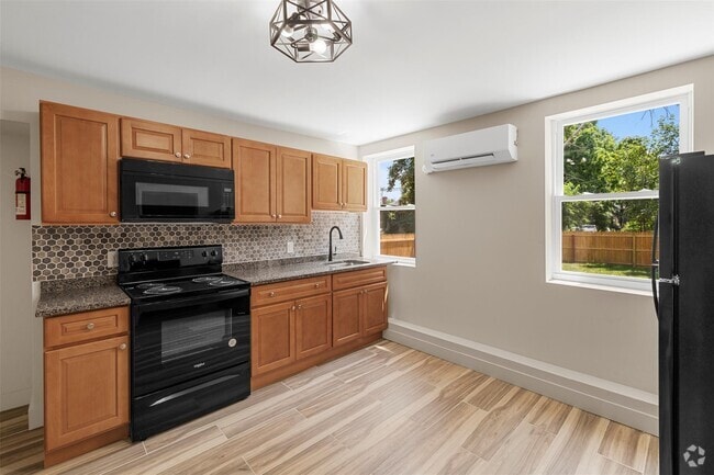Building Photo - 135 3rd St Unit 1 Rental