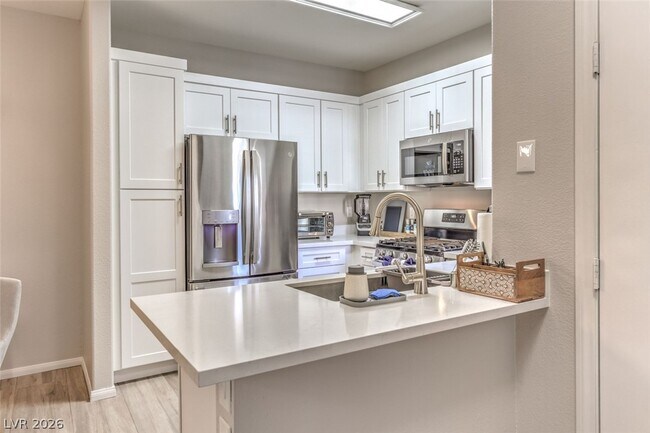 Photo - 855 N Stephanie St Unit 1015