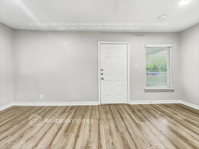 Photo - 212 W 5th St
