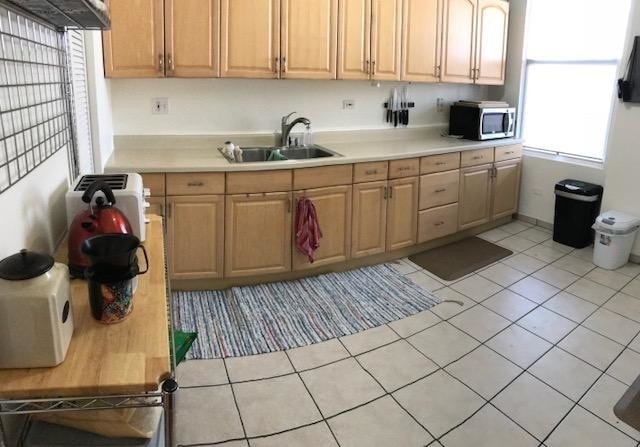 Kitchen - 4812 S Indiana Ave Unit 1