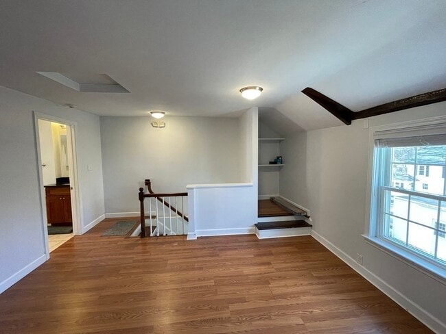 Photo - 8-10-10 Essex St Unit 8