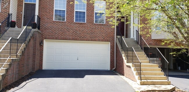 4130 Leclair Ct