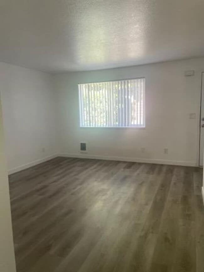 Arrowsmith Apartments