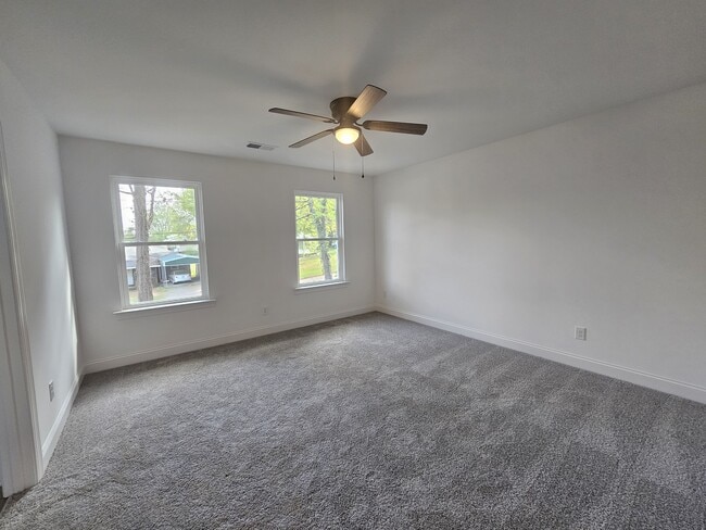Photo - 203 Benfield Rd