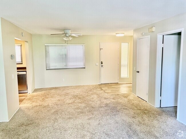 Building Photo - 2530 Clairemont Dr Rental
