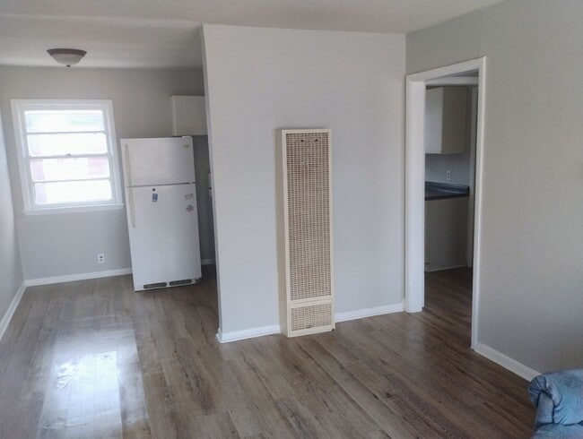 Photo - South City Hydraulic Units Unit 2947 S Hydraulic