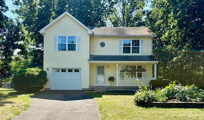 Building Photo - 216 Castlewood Rental