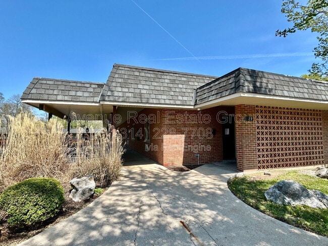 Photo - 129 E Lockwood Ave Unidad 36